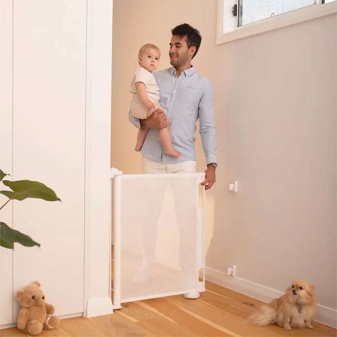 Perma Child Safety Retractable Gate