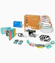 Lovevery The Looker Play Kit