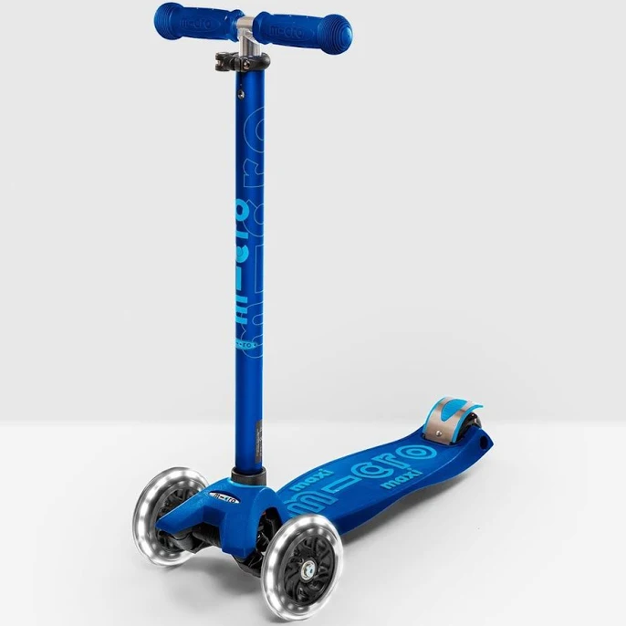 Micro Maxi Deluxe LED Scooter